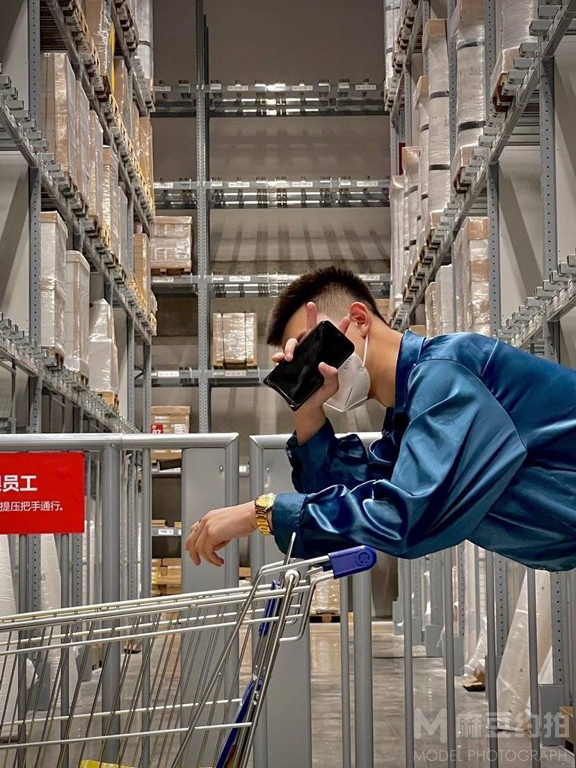 情绪模特