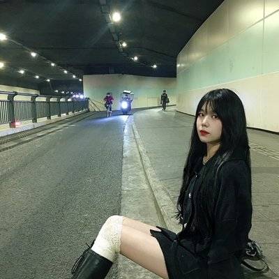 黑白模特