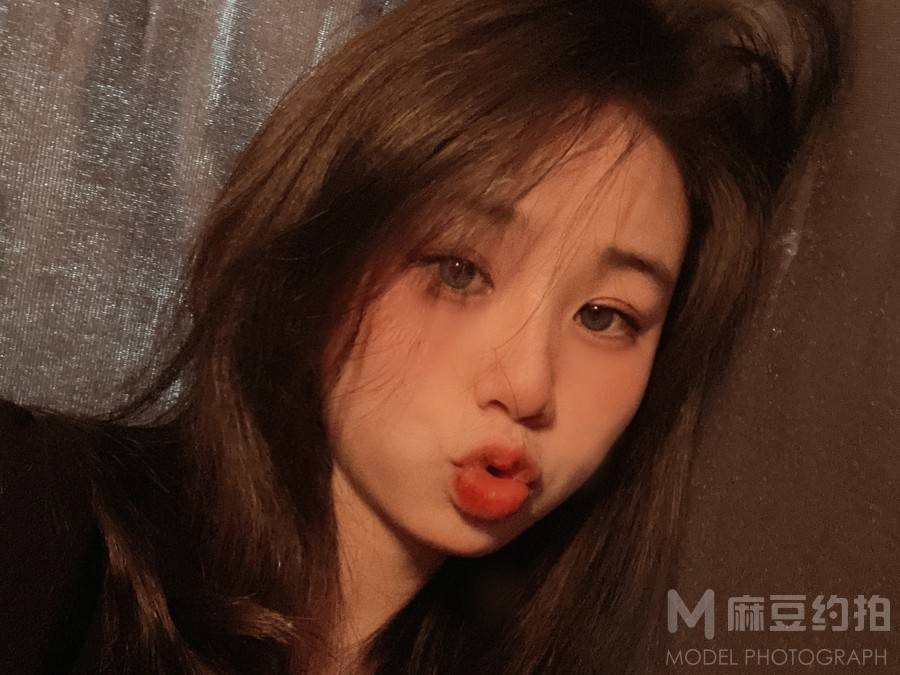 黑白模特