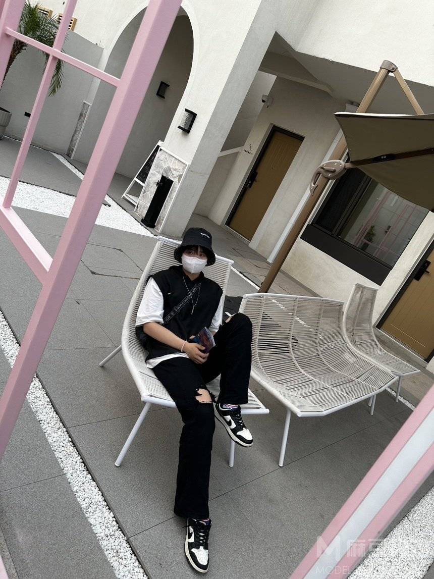 校园模特