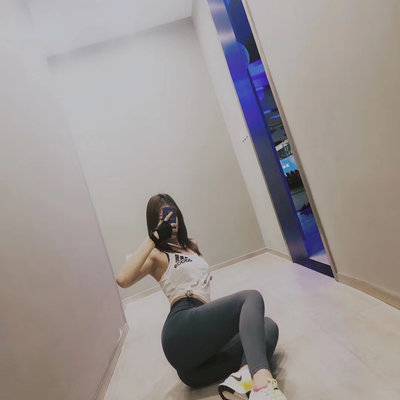 黑白模特