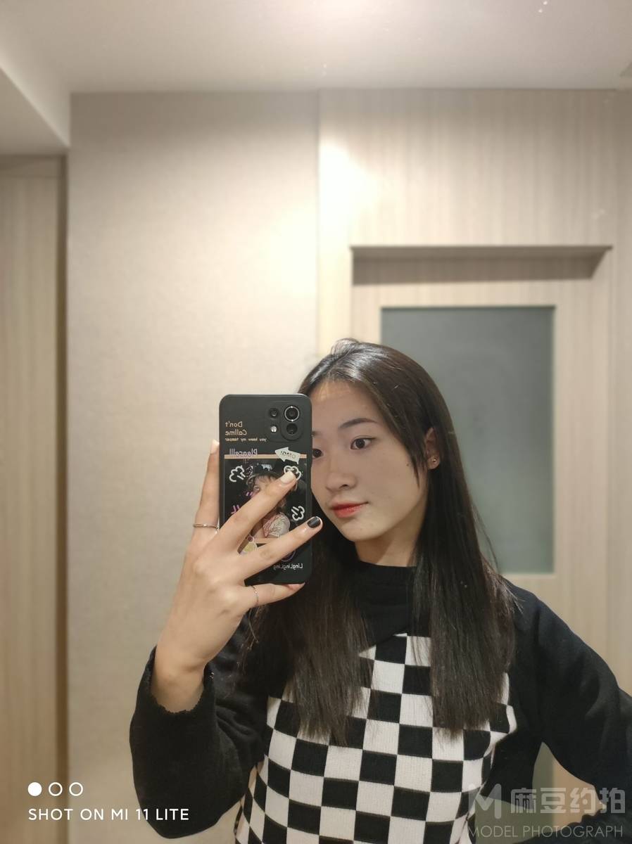 黑白模特