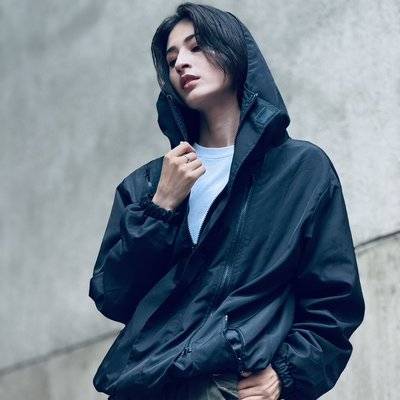 黑白模特