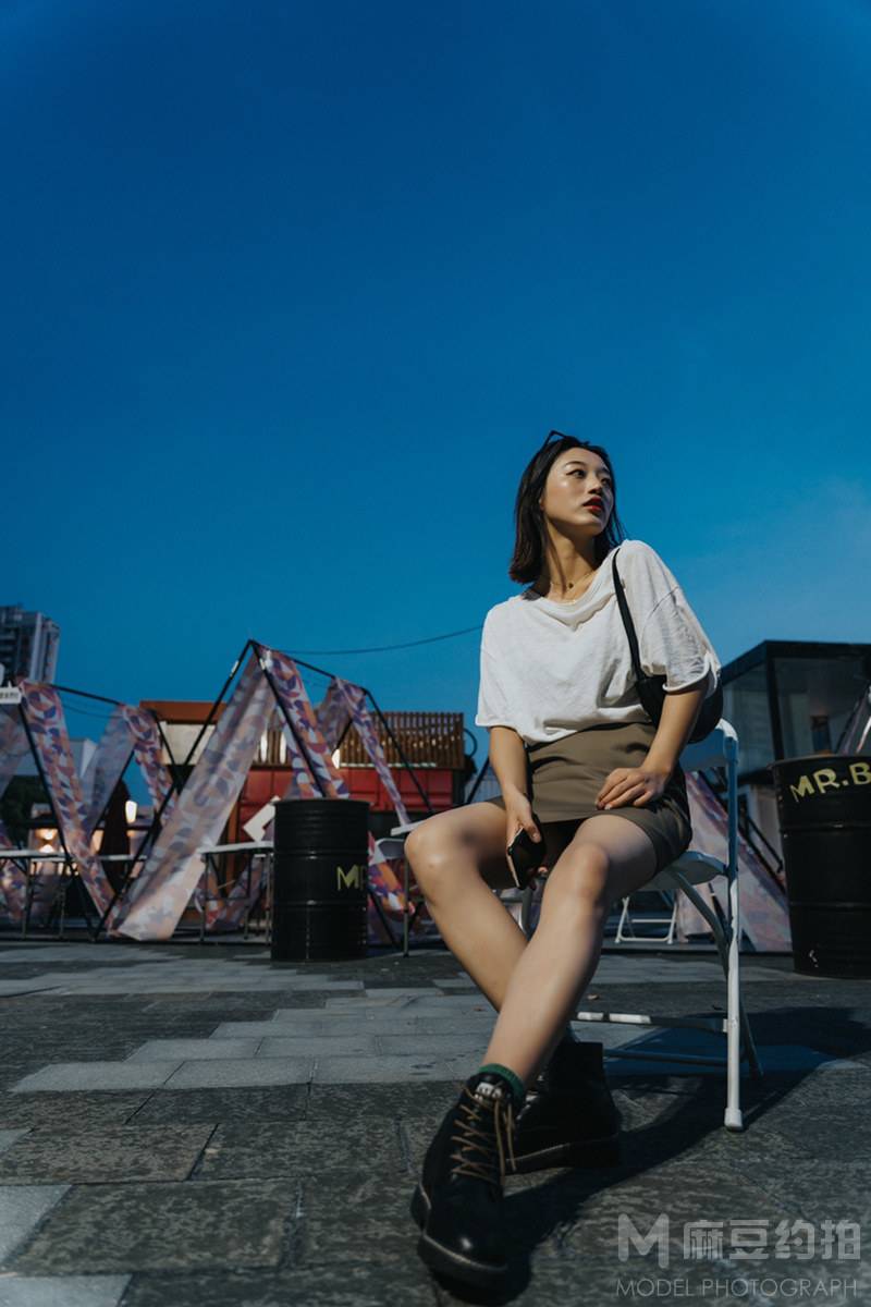 情绪模特