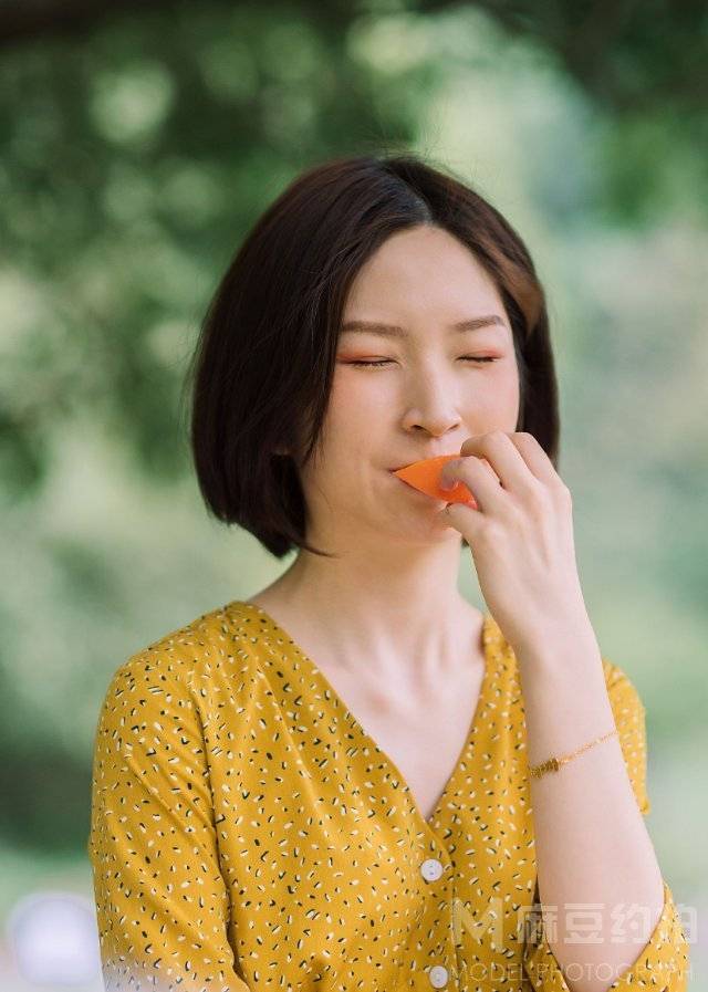 情绪模特