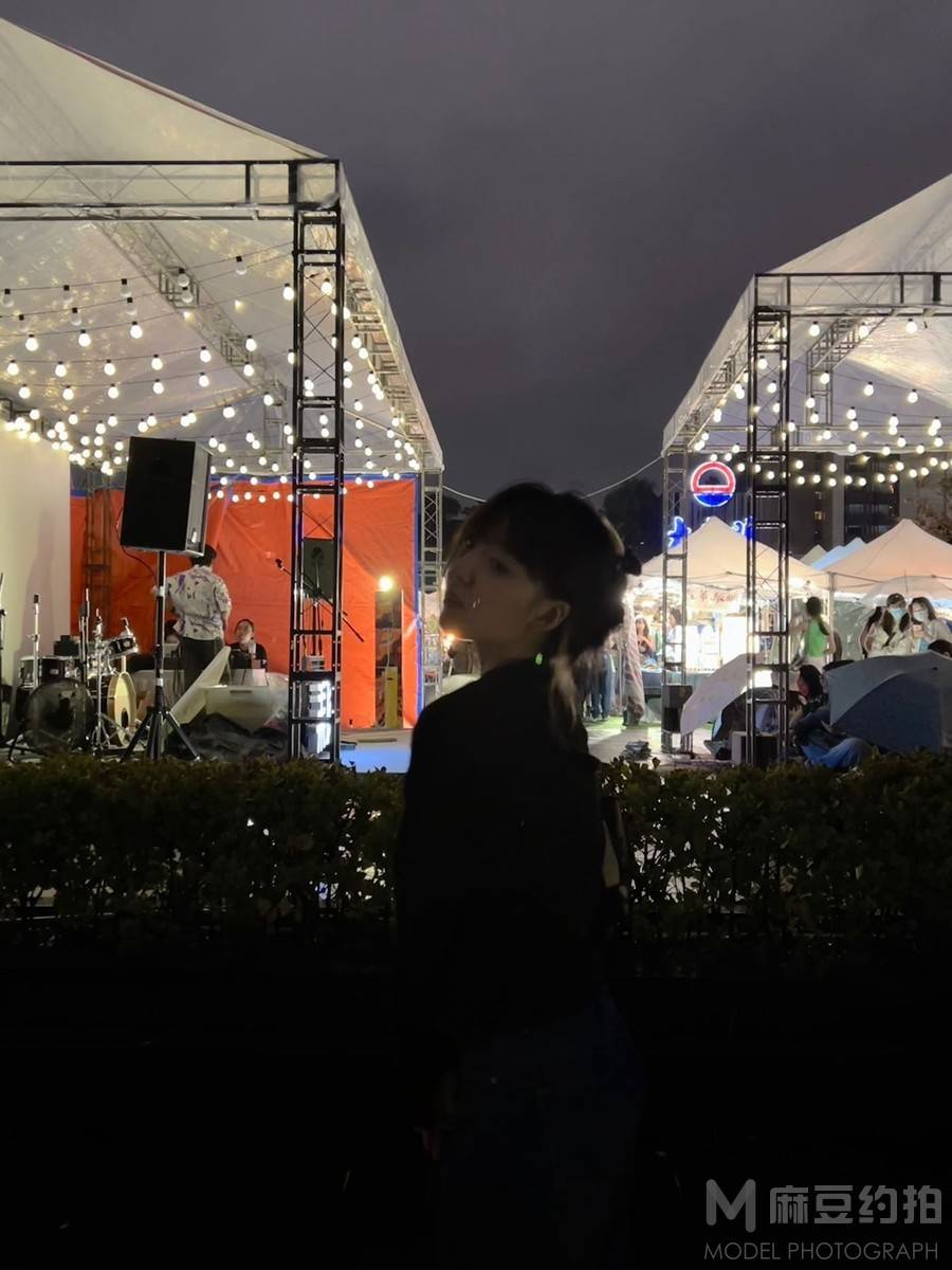 夜景模特