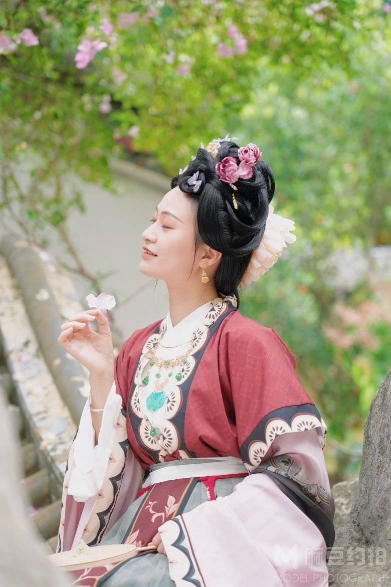 纪实模特