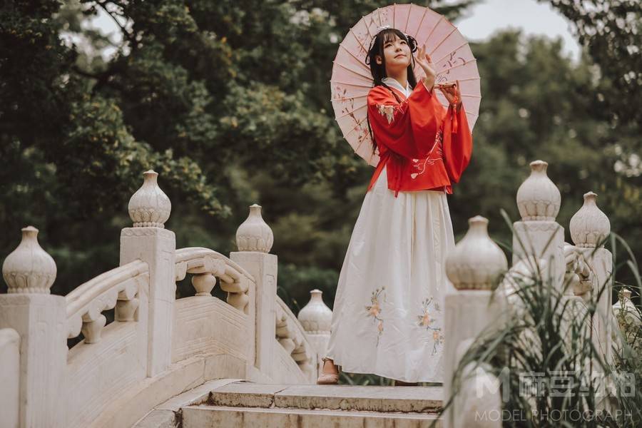 汉服模特