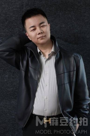 黑白模特