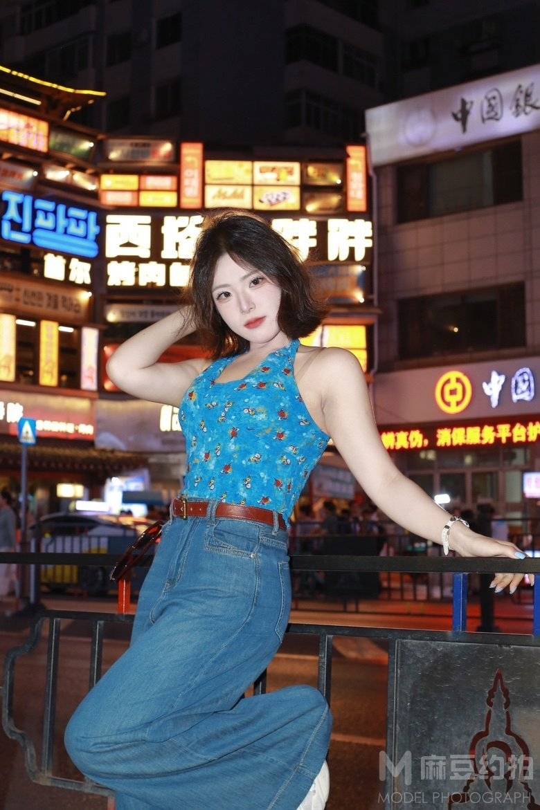 夜景模特