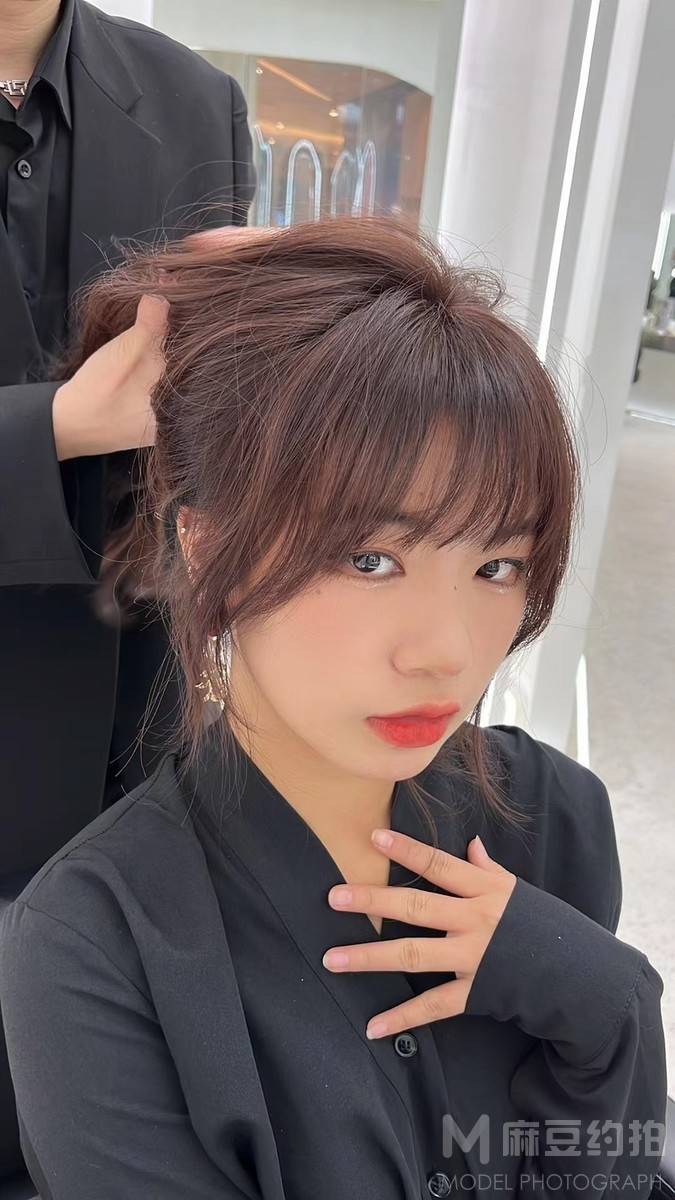 妆容模特