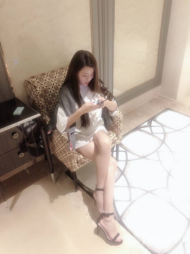 黑白模特