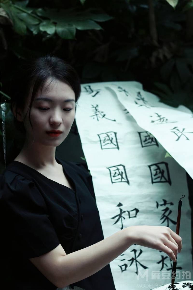 汉服模特