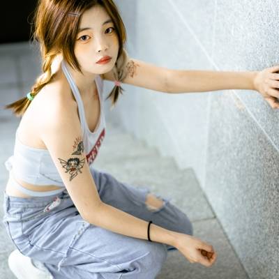 情绪模特