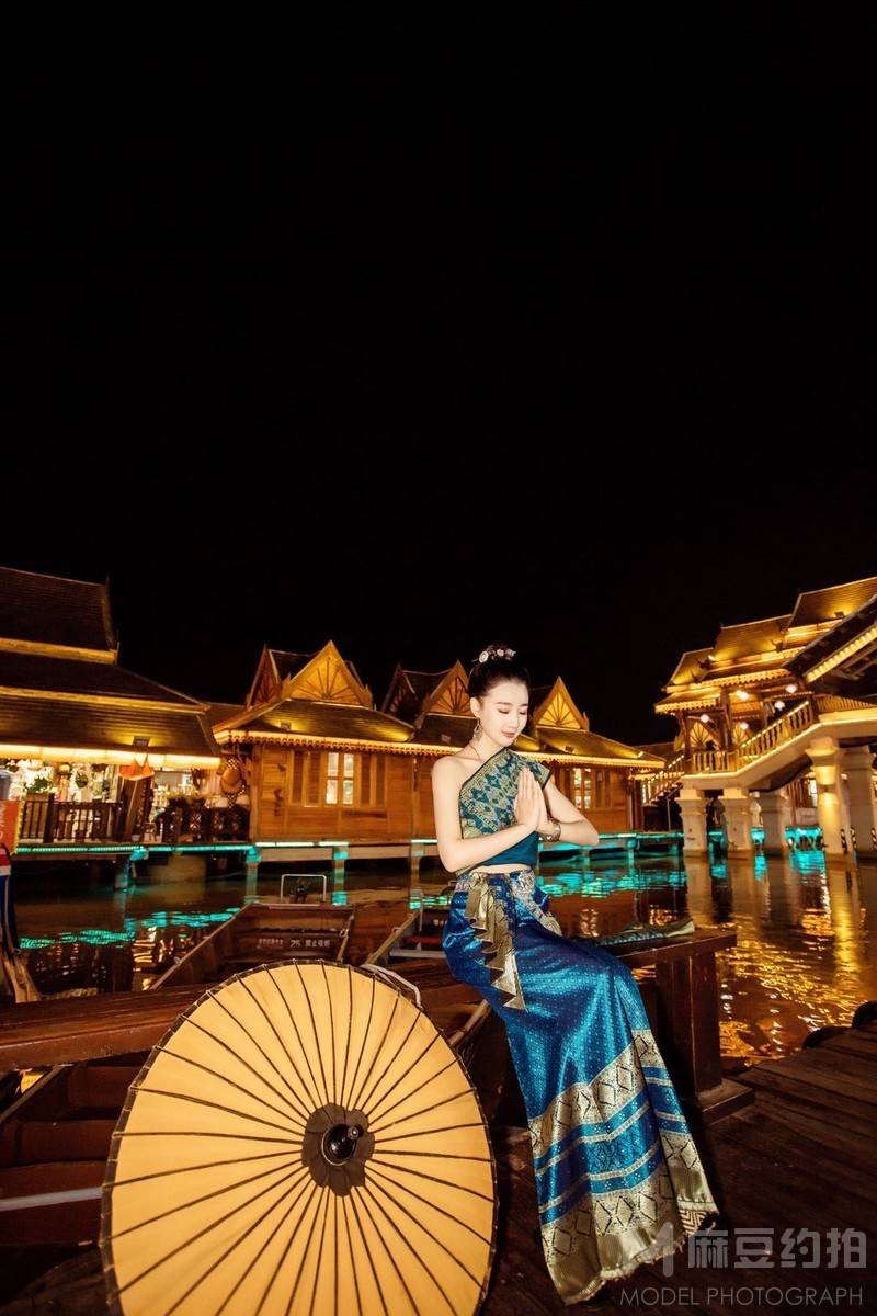 夜景模特