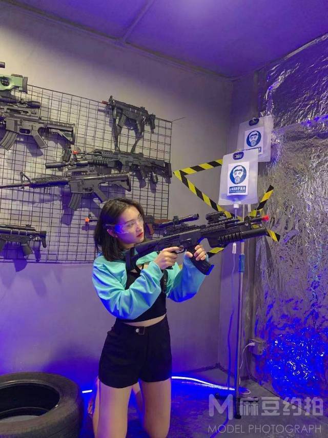 校园模特