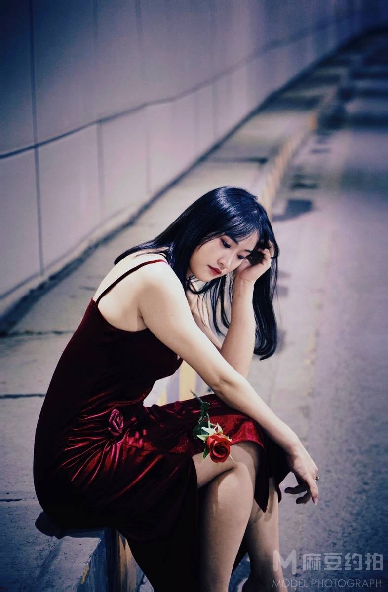 情绪模特