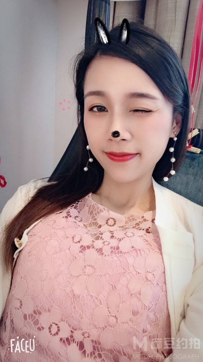 妆容模特