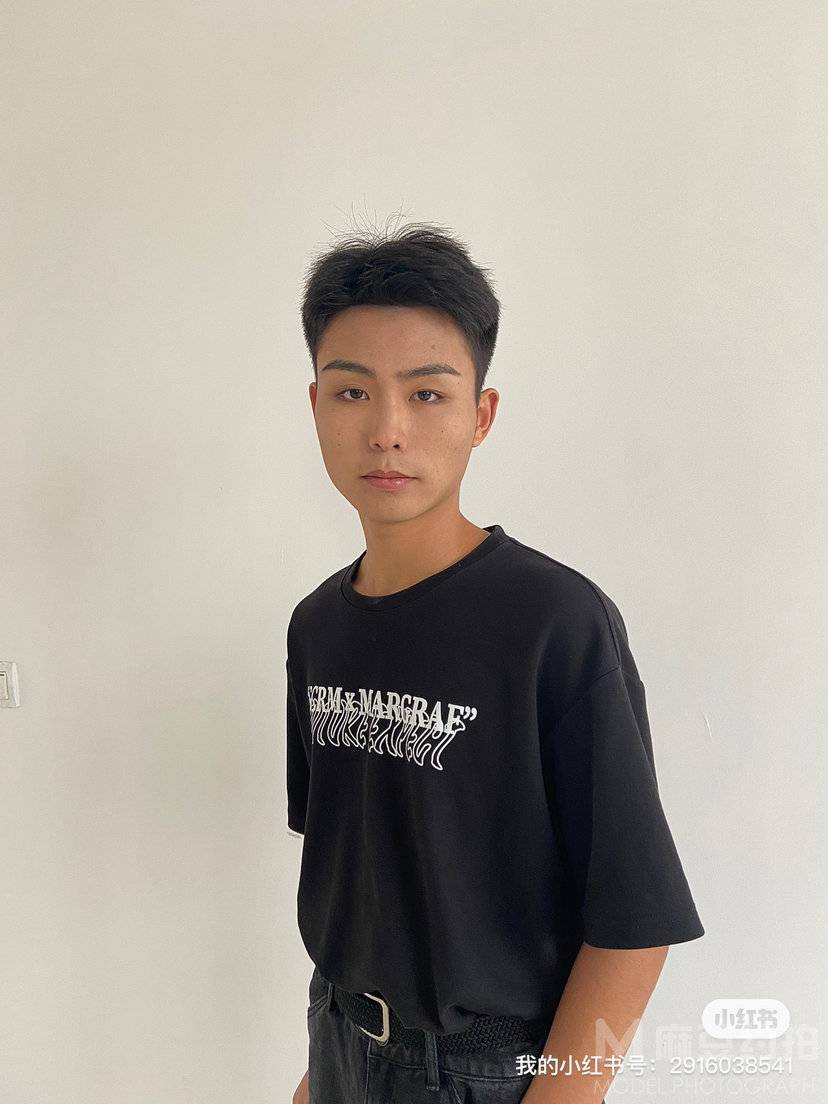 纪实模特