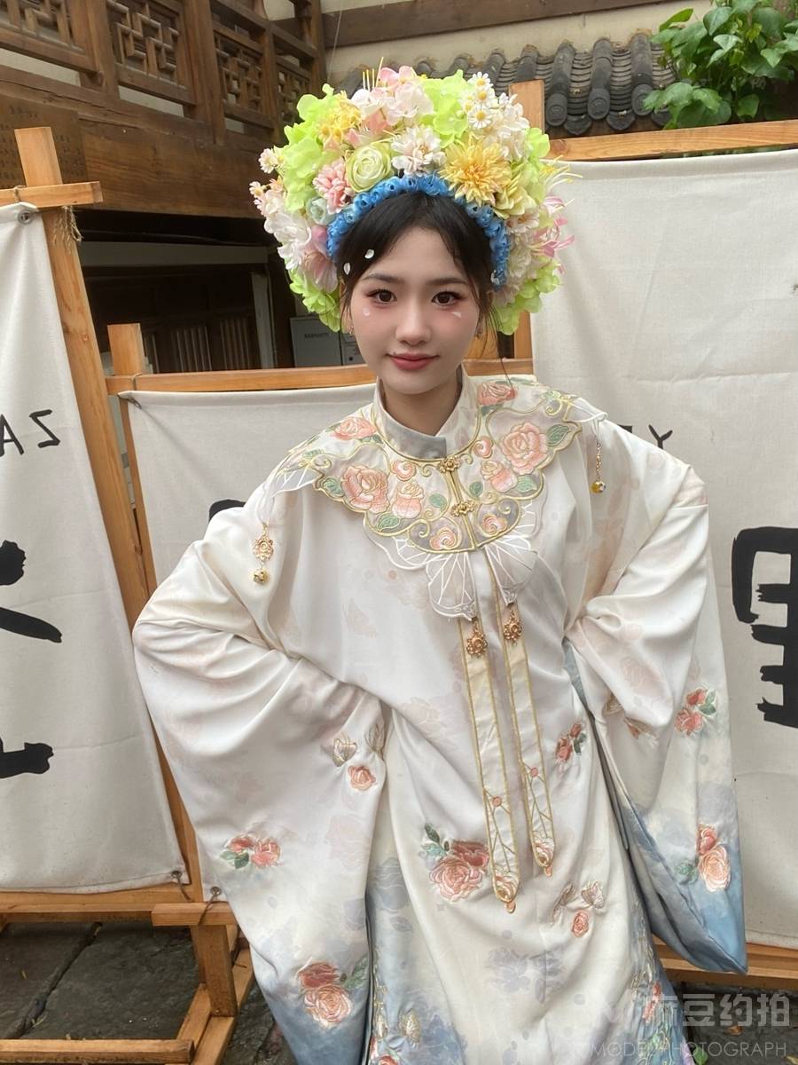 清新模特