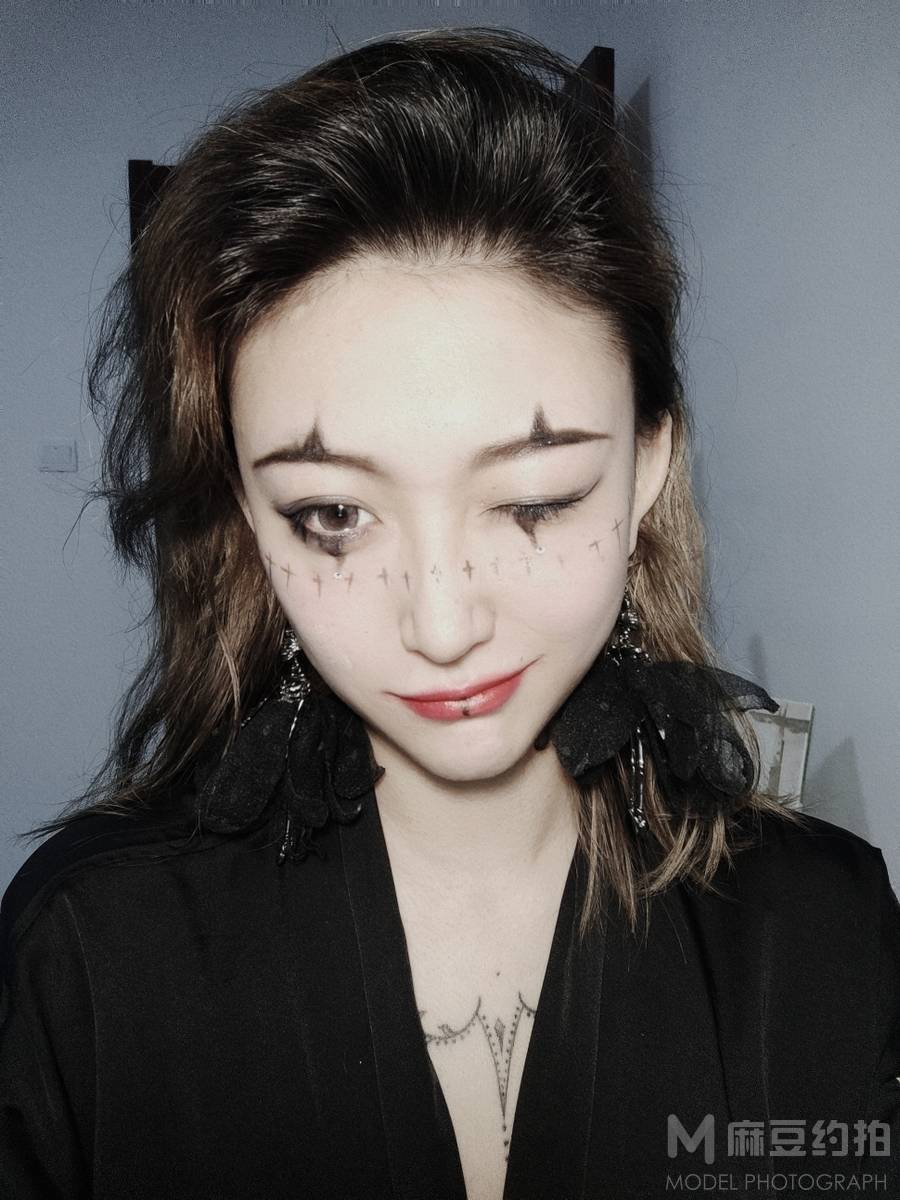 暗黑模特