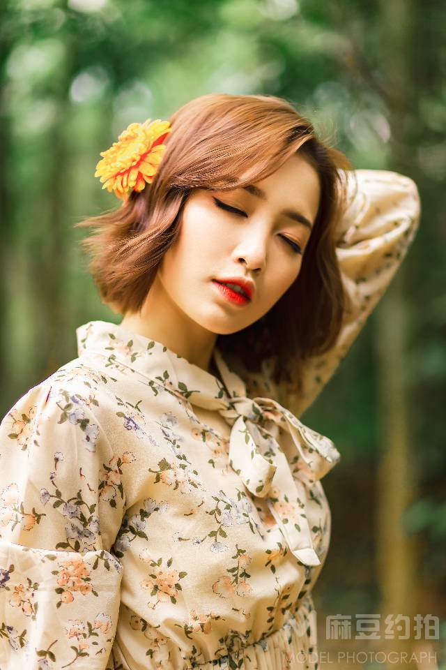 情绪模特