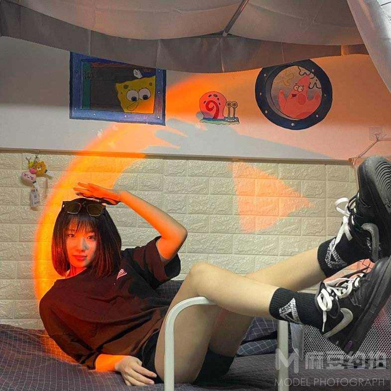 情绪模特