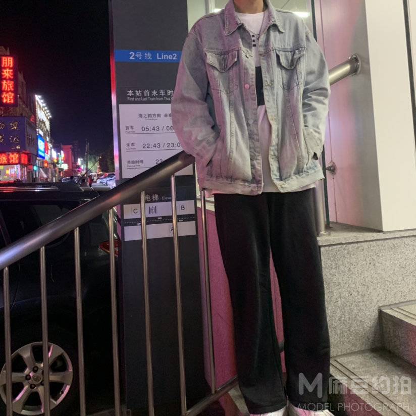 夜景模特