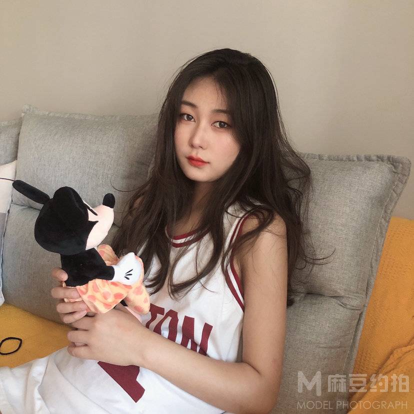 黑白模特