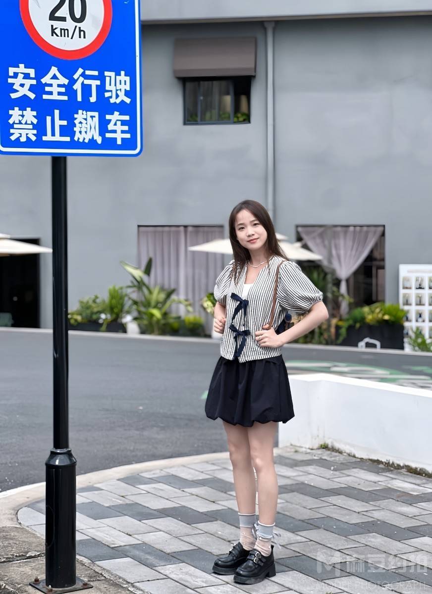 校园模特