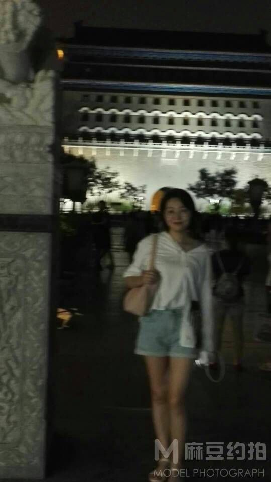 校园模特