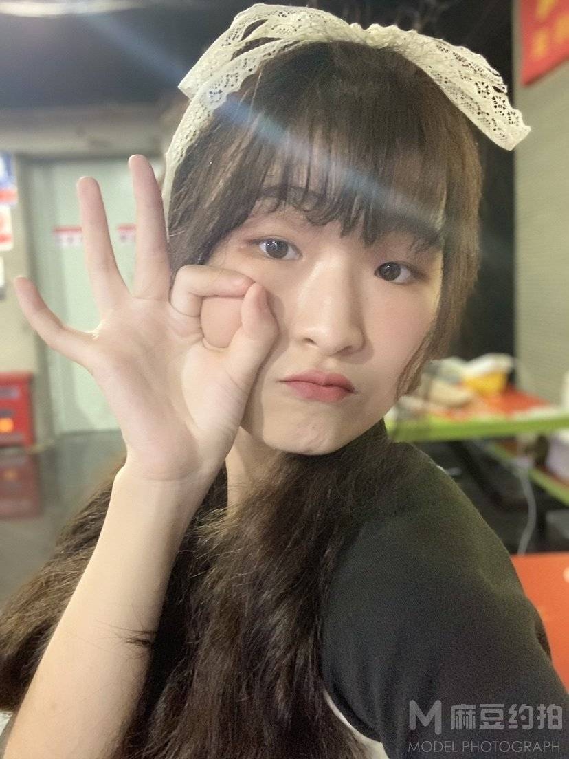 校园模特