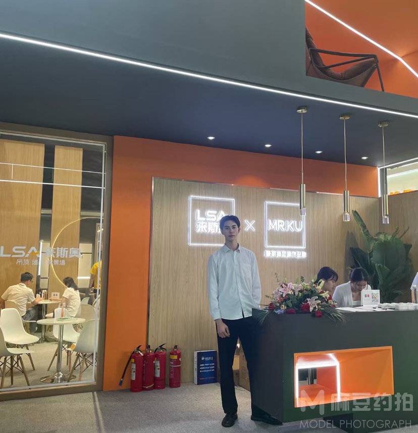 商务模特