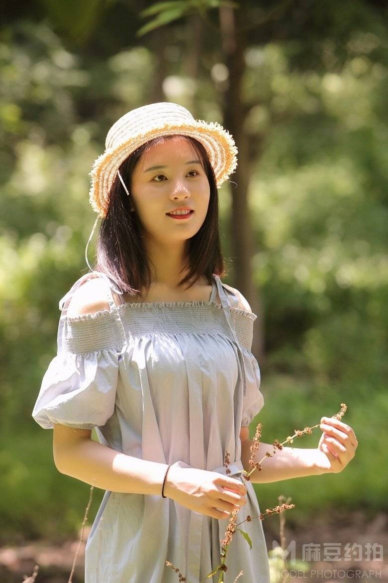 清新模特