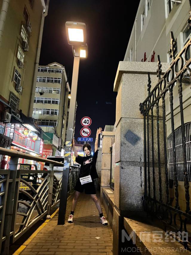 夜景模特