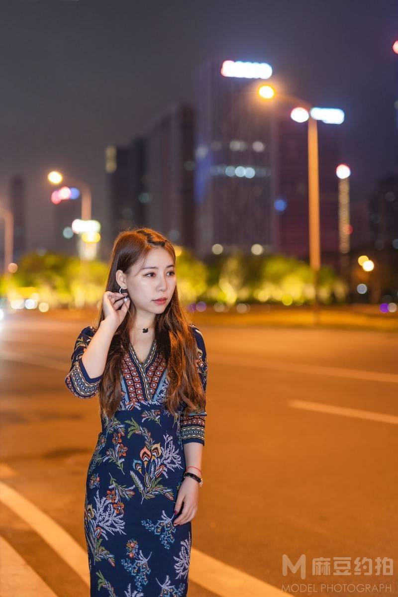 夜景模特