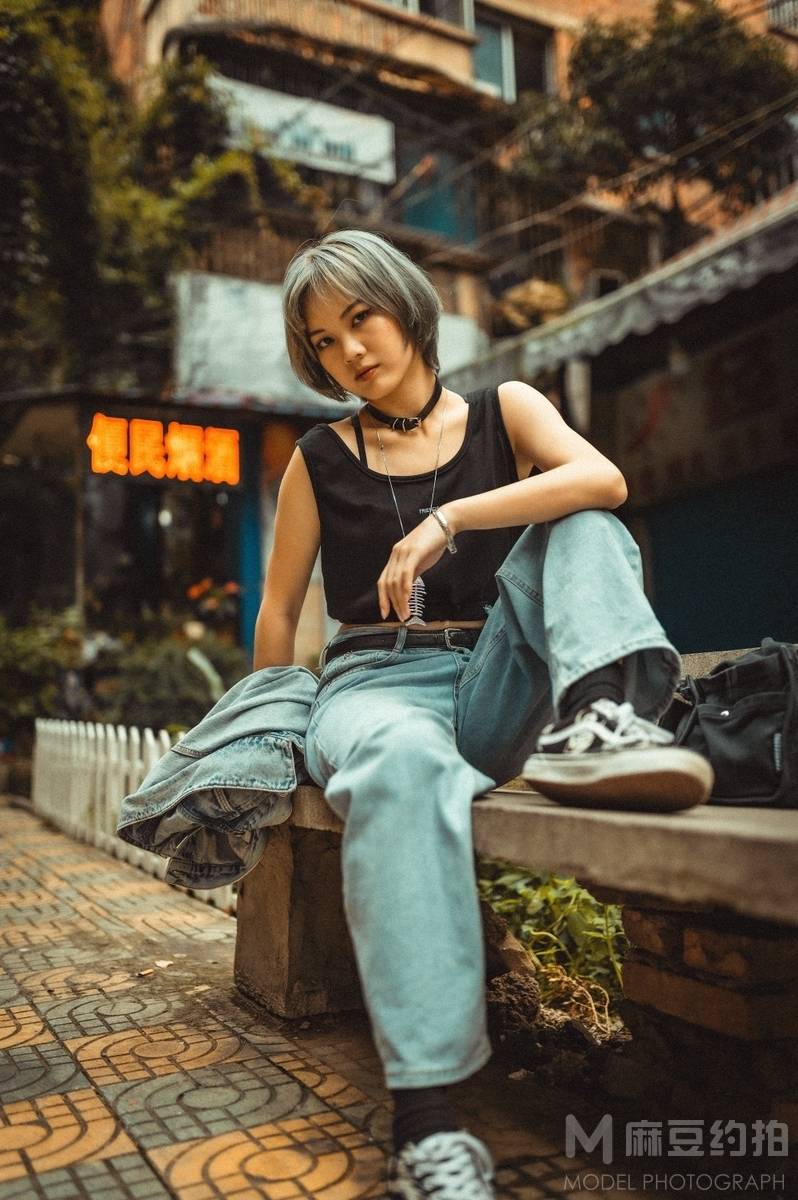 情绪模特