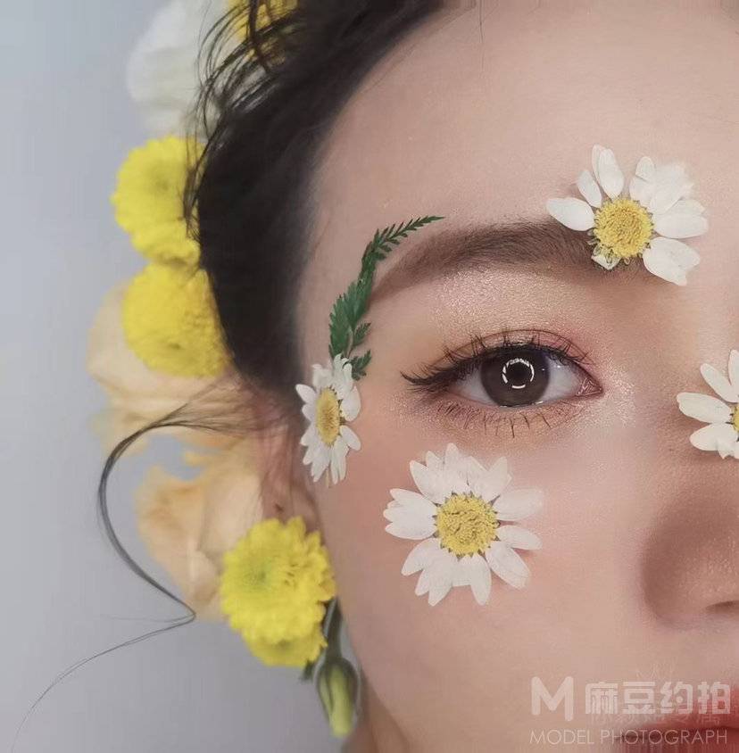 妆容模特
