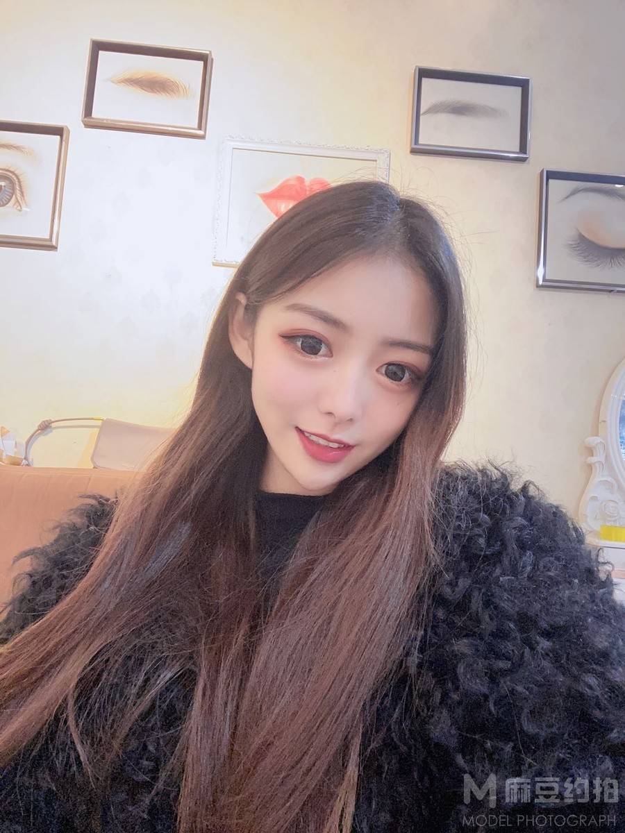 妆容模特