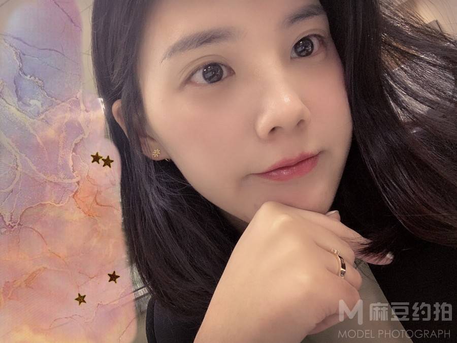 黑白模特