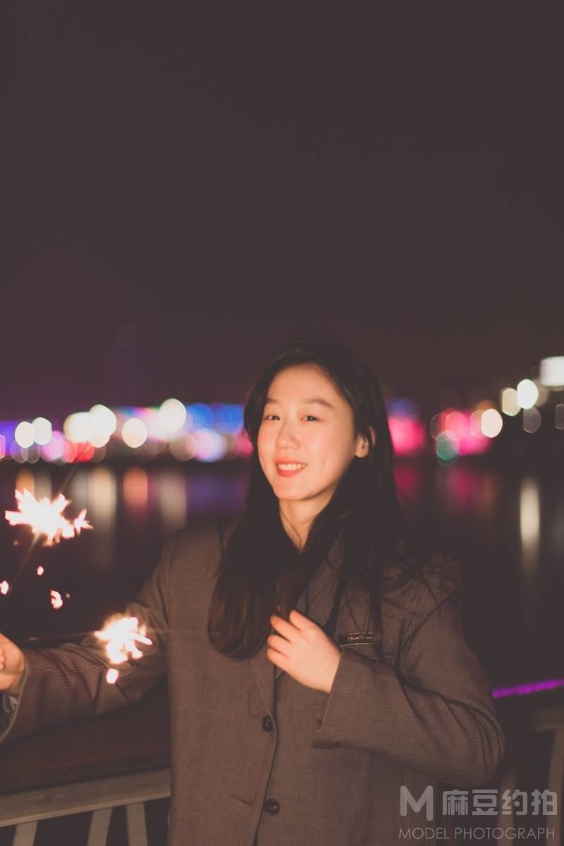 夜景模特