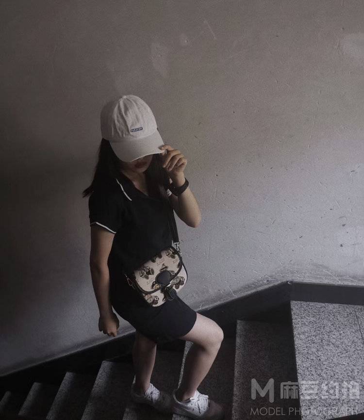 黑白模特