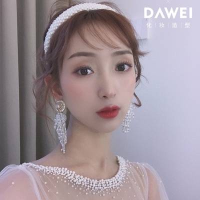 妆容模特