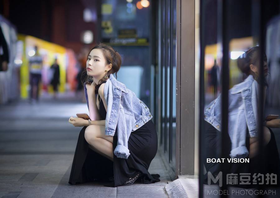 情绪模特