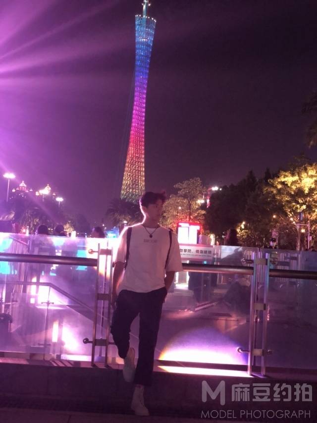 夜景模特
