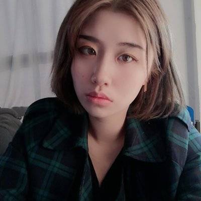 黑白模特