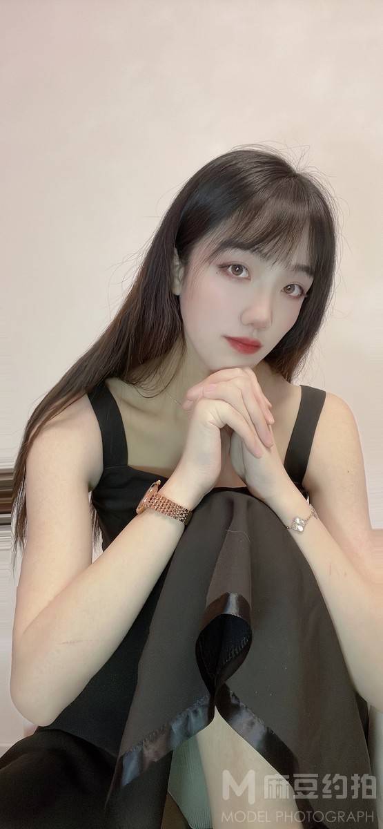 黑白模特