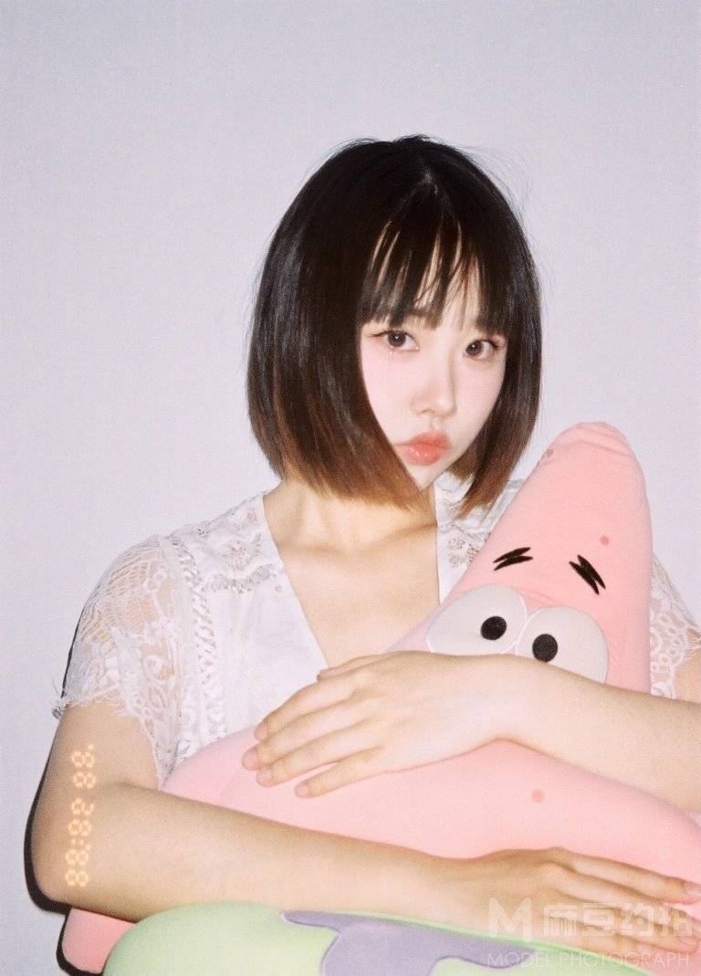宝丽来模特