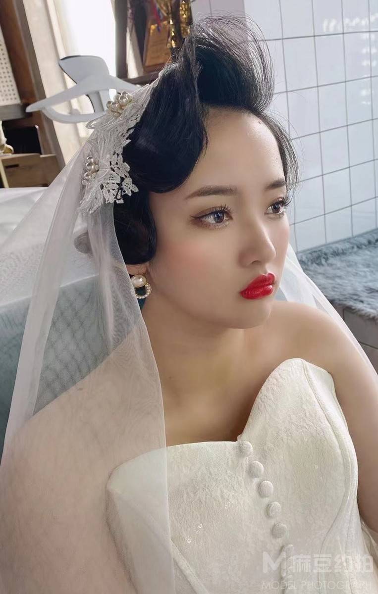 妆容模特
