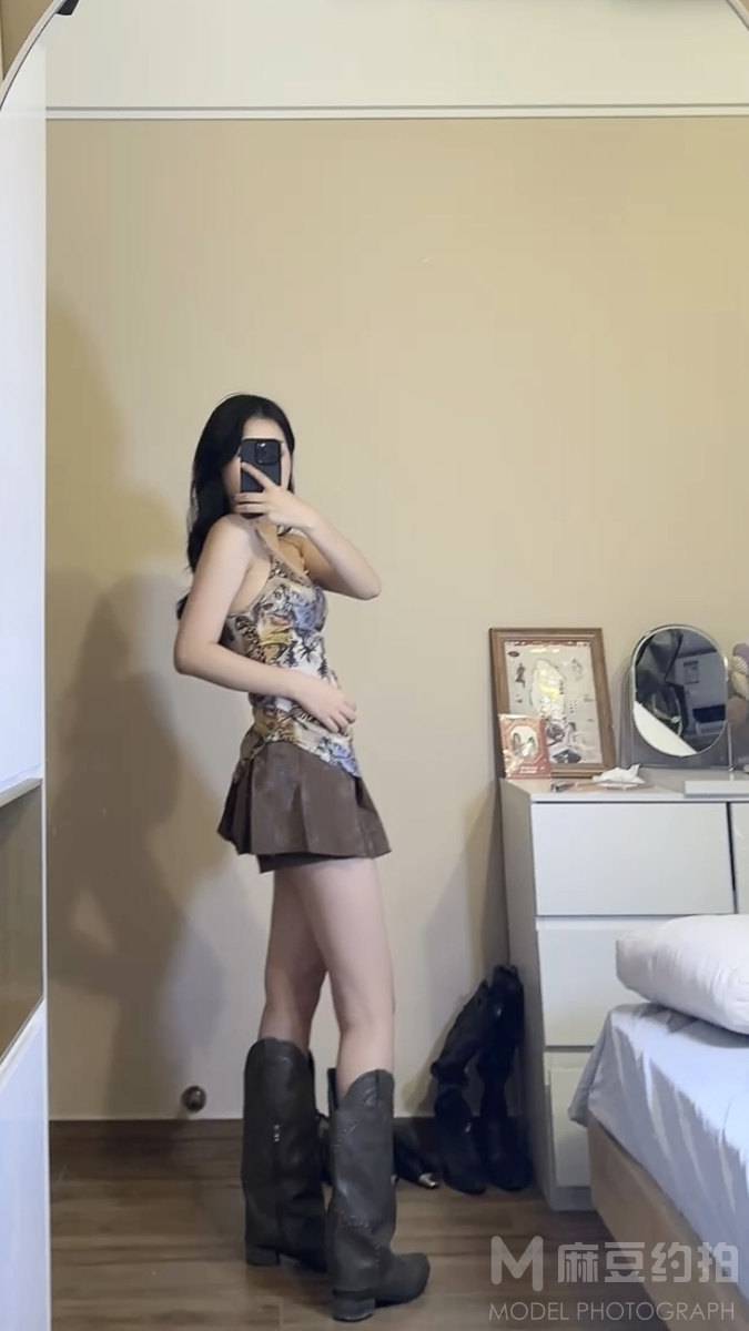 黑白模特